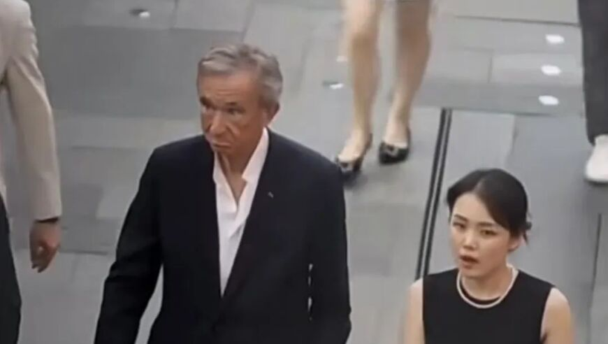 香港最准最快资料慈善网资料免费公开澳门,王毅：中俄关系稳如泰山坚如磐石,决策资料解释落实_创意版V6.51